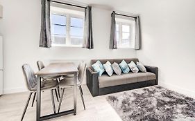 2 Bedroom Apartment With Large Rooms And Wi-Fi